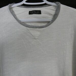 VELVET By Graham & Spencer | P2P 20 inches | Ivory Long Sleeve Top | Grey Trim